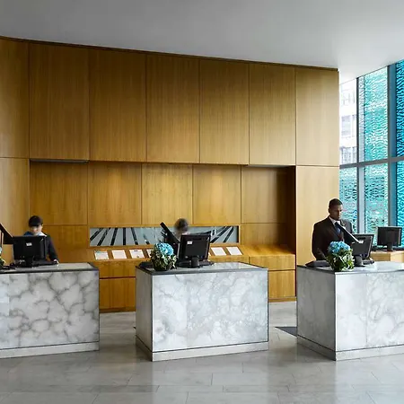 Radisson Blu Hotel, Hotel