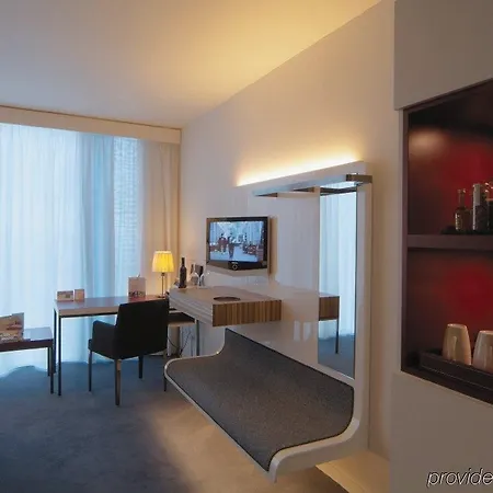 Radisson Blu Hotel, Hotel